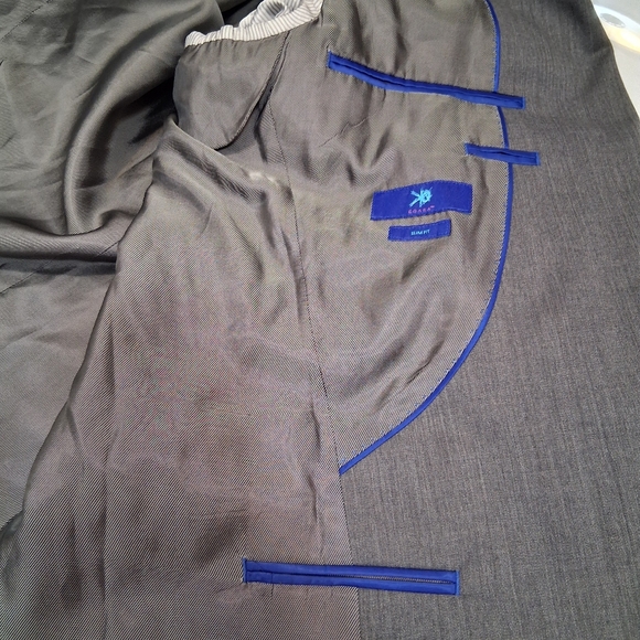 EGARA SLIM FIT 3 PIECE WOOL SUIT SIZE L - Picture 12 of 16